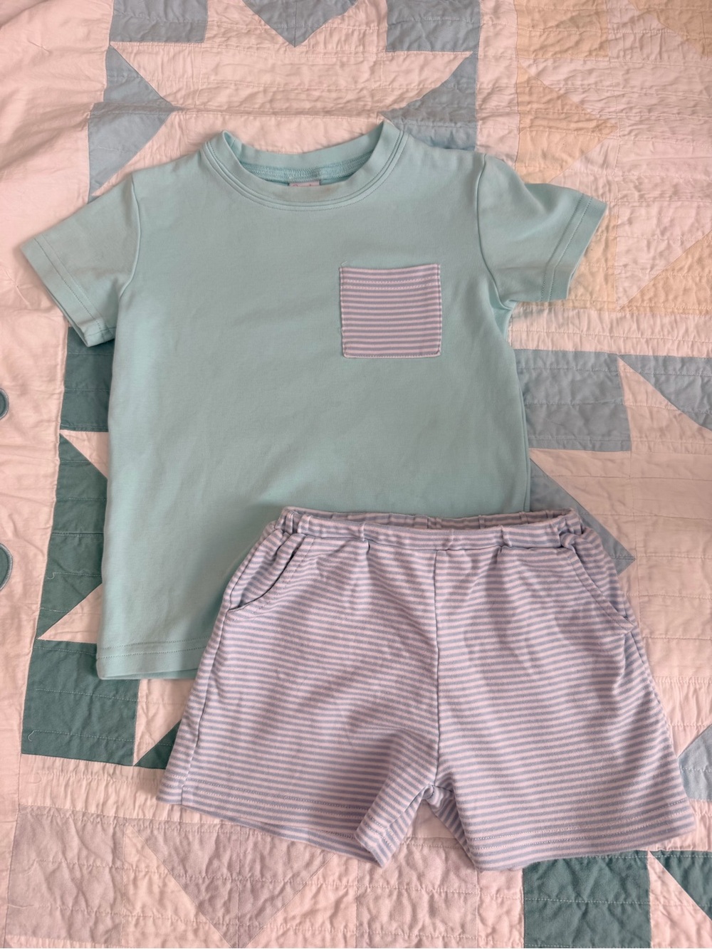 Kids Mint Green Tee & Light Blue Stripe Shorts Matching Set- 5T boys (play)